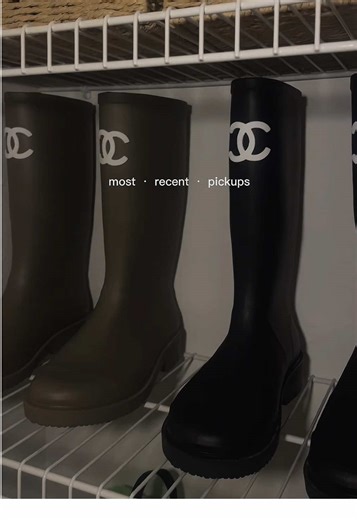 #recentpickups #rainboots #olive #black #bootseason👢🍁🍂