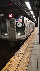 R160 R Train Arriving At Queens Plaza #nycsubway