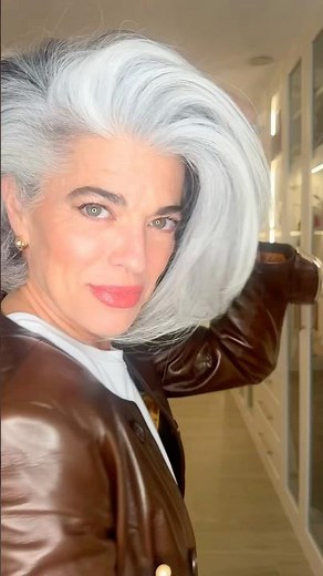 NIKOL BEAUTY but Make it Do Tricks | Nikol Johnson #maturemakeup #NikolBeauty