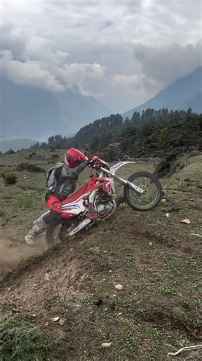 8.2K views · 61 reactions | In a Galaxy Far Far Away...10 Americans bring shame on our home planets Enduro Sport name . Playing in the Hills above the worlds deepest gorge Nepal Himalayas @himalayanlifeadventures @davidmetallo @fretwrecker @mulleyd12 | Ready To Ride Rentals | Facebook