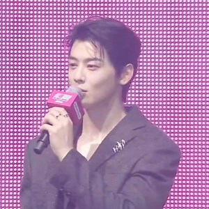 31K views · 3K reactions | #CHAEUNWOO hoy en la alfombra roja de la...
