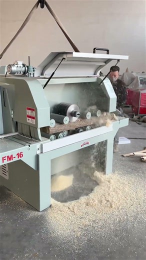 Multi-blade Rip Saw Machine #multi-blade #ripsaw