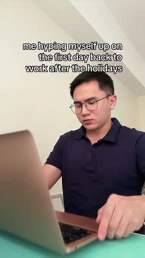 First Day Back at Work After Holidays: Tips & Motivation