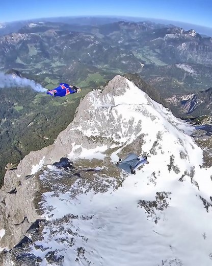 Snowy peaks and lush green valleys all in one view 🦅🏔🤯 Strap in for a mind-blowing view over the mountains of Austria with Marco Fürst, Marco Waltenspiel, and petersalzmann.at | Red Bull Adventure