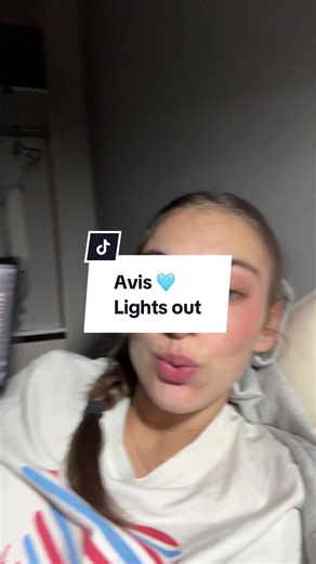 23h, je debrief un livre que j’ai dnf 🙃 Lien de la liseuse en bio 🫶🏻 #darkromance #booktok #lightsout