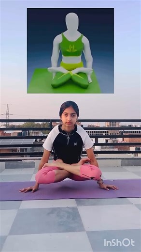 How to get into the lotus pose 🧘‍♀️#yoga #yogaskills #motivation #youtubeshorts #shorts