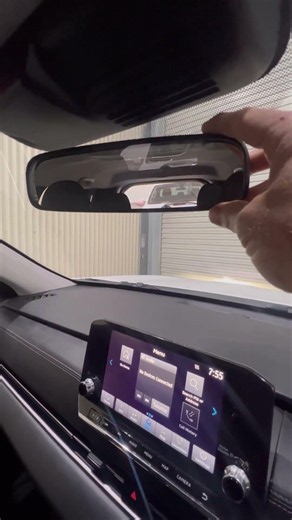 How to adjust a car rearview mirror Tutorial