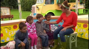 I_Can_Cook_on_the_Go_S01E09_Blue Jewel Bakes and Treasure Hunt