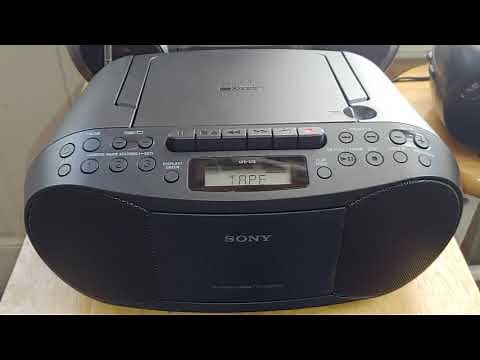 Sony CFD-S70 boombox