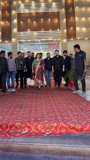 Farhat Naqvi on Instagram: "🫶 #merahaqfoundation #मेरहकफाउंडेशन #farhatnaqvi #instagram #viral"