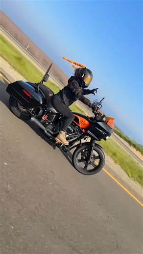 Softail Cece 💋 on Instagram: "“ Not everybody likes this kind of life but we do don’t we?!!” Morgan Wallen 🎶😘💪🏽 Exhaust @tbrvtwin Mod bandit helmet @simpson_motorcycle_helmets Tangerine levers, floorboards, passenger pegs, shifter @crossthreadcycle Speaker @plexaudio Cali TBars @factory_47 Intercom helmet @cardosystems Pack talk Pro Fairing @hogworkz Ruckus ST Fairing Kit for Harley saddle bags @hogworkz Chopped Hardline Saddlebags for Harley Crash bar, led tail lights, ribbed battery cover