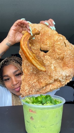 CheyCity 🌸♎️ on Instagram: "Chicharrón and Guacamole #asmr"