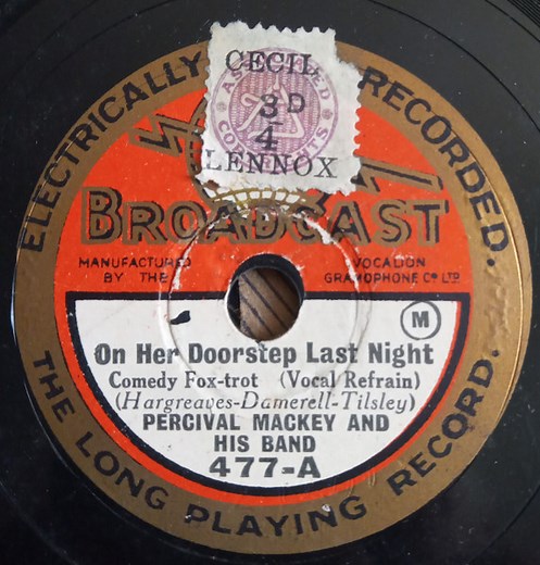 Percival Mackey And His Band - On Her Doorstep Last Night / I've Never Seen A Smile Like Yours