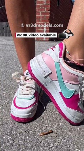 VR Model Bea’s Favorite Sneakers Up Close 👟