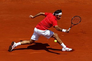 French Open - Roger Federer beats Fella in second Round in straight sets