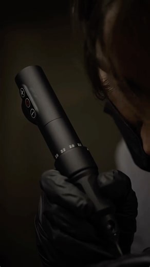 Ella on Instagram: "I don’t just create brows, I design confidence ✨ Nano brows by @ella_spmu Machine by @goochie_permanentmakeup #nanobrows#pmu#beauty#micropigmentation"