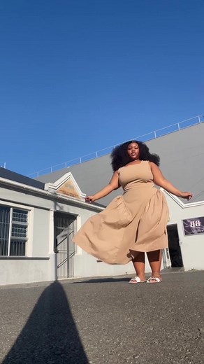 Busiswa Budu Bam: A Celebration of Love and Dance