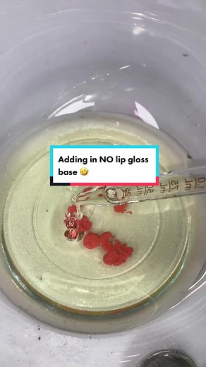 DIY Lip Gloss Without Base - Lip Oil Experiment