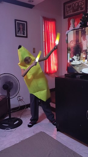 Koko AS THE BANANA MAN! #kokothegogo #kokothescout #KOKO | Koko'