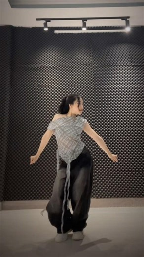 Kiss It Better | Dance cover #trending #dance #douyin #xh #dancechallege