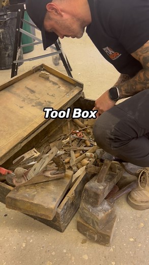 Found an old suitcase with my grandads tools in. Anything of interest you can spot? I’ll be taking a closer look at these old tools. I find it fascinating looking at old tools and thinking how much harder everything would have been back then without the power tools we have today but I suppose to my grandad and others it was the norm 👊🏻 • • • . • #tools #oldskool #oldschool #handtools #handtoolsonly #hammer #chisel #saw #plane #woodwork #woodworking #woodworker #joinery #carpentry #carpentryuk 