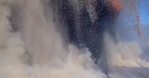 In case you ever wondered what it would be liked to be engulfed in a lava fountain... This video was recorded by the V3 camera, located on the south rim of Halema‘uma‘u crater at the summit of Kīlauea volcano on the Island of Hawai‘i. The camera, located in a hazardous closed area of Hawai‘I Volcanoes National Park, was buried by tephra from an inclined lava fountain between 9:55 and 9:57 am HST on December 6, during episode 38 that began this morning at 8:45 am. RIP V3 🪦 V1 (https://www.youtub