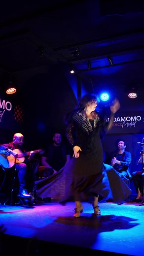 Felíz día internacional del flamenco 💃 Ven a celebrar y vivir la experiencia flamenca junto a nosotros ✨ #flamenco #madrid #dancer #dance #dancers #show #spain #España #cardamomo