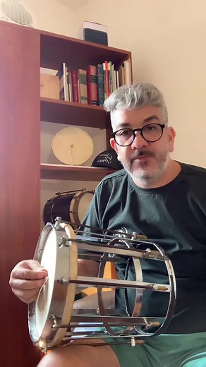 Aula de Cuíca: Aprenda a Tocar Este Instrumento