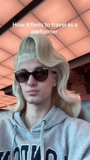 Experience Mardi Gras with Drag Queens: A Performer’s Journey