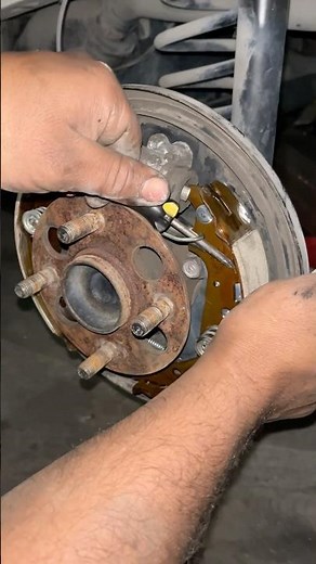Toyota Yaris Rear Brake Shoes Replacement | Brake Repair 🛠️