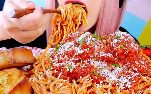 Crunchy ASMR | 美味的番茄肉酱焗意大利面????and蒜蓉黄油烤面包????(｀・ω・´)