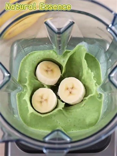 Organic Spirulina Powder Green smoothie or green juice? 👇