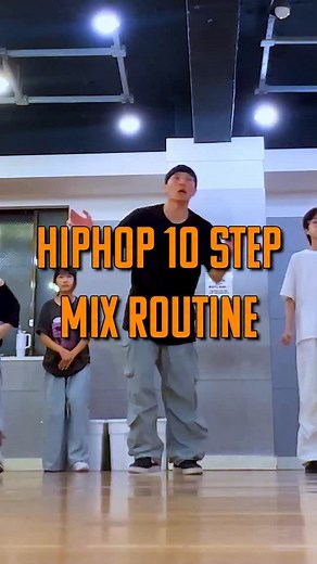 Shaking~🥁 #qradancenote 🎶: Maga - Nft 4 Let’s Do It Together!🤝😎 #춤 #dancetutorial #hiphopdance #hiphopstep #danceroutine #댄스 #dancebasic #dancetraining | 문종운