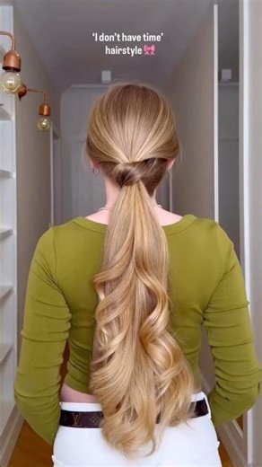 Easy volume ponytail hairstyle hack for girls 😍😊#ponytailhairstyles #trendingshorts #shortsviral