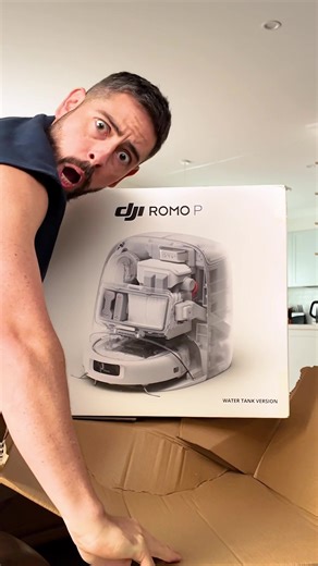 Unboxing the DJI ROMO Robot Vacuum: Smart Cleaning