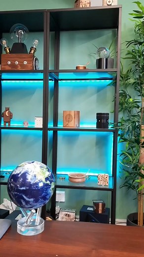 Fascinating Earth Globe for Your Desk Setup