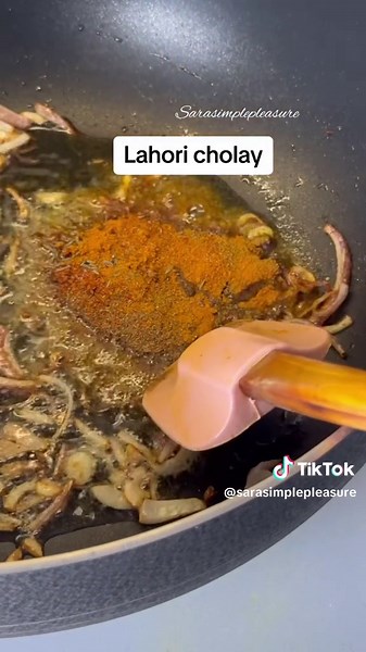 Delicious Lahori Cholay Recipe