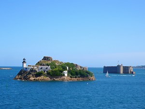 La Bretagne vous "fait marcher" 😉 [Idée rando.] 🚶‍♂️🚶‍♀️ De quoi inventer un superlatif : Le tour de Carantec L'itinéraire ➡️ http://bit.ly/RandoCarantec Destination Baie de Morlaix Office de tourisme de Carantec Sensation Bretagne #VisitBretagne | Tourisme Bretagne