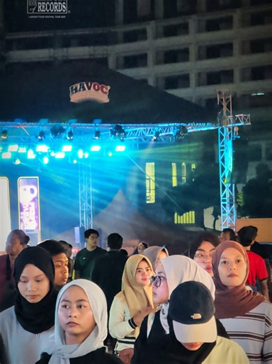 LIVE UPDATE | CORWD MALAM MINGGU MEMANG PADU 🔥🔥🔥 HFF LEBIH WANGI DENGAN @Perfume Paradise HQ ❗Masuk percuma! Jangan lupa ajak sekali keluarga & kawan-kawan❗ ________________ 📌 HFF 76.0 ❌ PERFUME PARADISE 📍 DATARAN KARNIVAL, STADIUM SHAH ALAM 📅 31 DIS 2025 - 4 JAN 2026 🕙 11 PAGI - 12 TENGAH MALAM ________________ #havocfoodfestival #havocfoodfestival2025 #hfflebihwangidenganperfumeparadise #MakanLokal #fyp