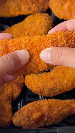 What an amazing recipe something the whole family will like. Will try my air fryer Doritos chicken crispy, and delicious. Type chicken in the comments. #chicken #airfryerrecipes #easyrecipes #airfryer #quickmeals | Fork To Spoon