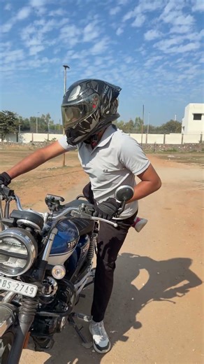 My bike is Honda not a bullet 💢💢😡😡