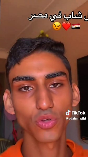 اجمل شاب في مصر: ضحك وفكاهة مع الشعب الصيني