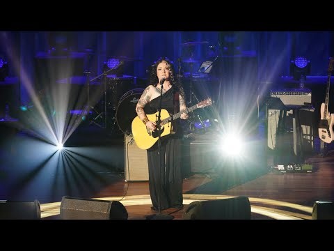 Ashley McBryde - Girl Goin' Nowhere (Live at 14th Annual ACM Honors)