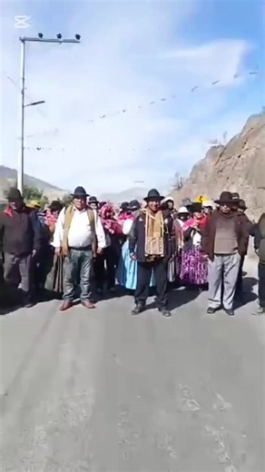 SECTORES DE RÍO ABAJO ACATAN LEY SECA DESDE HOY A CERO HORAS EN RESPALDO A MEDIDAS PROVINCIALES Las autoridades de Tupac Katari de Río Abajo de la provincia Murillo acordaron ingresar en ley seca desde hoy miércoles 17 de junio desde las cero horas, en respaldo a las medidas asumidas por toda la provincia, como muestra de unidad y apoyo a las determinaciones orgánicas adoptadas por su federación provincial. #ProvinciaMurillo #Palca #Mecapaca #Achocalla #Renunciadelpresidenterodrigopaz