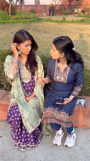 Aap bola kar 🙈#divyabisht #poonampbisht #ytshorts #yt #youtubeshorts #goviral #fun #sister #shorts