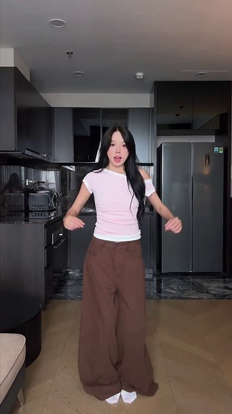 Thời trang với quần jeans từ Calem Club