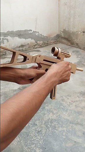 UMP45 Cardboard Gun | DIY Working UMP SMG in 8 Seconds!