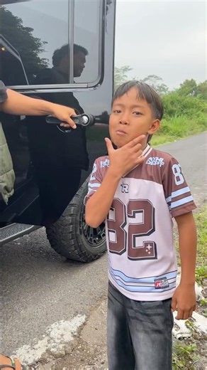 RAMA RIDES A RUBICON CAR