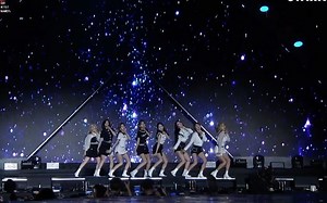 Twice - Fancy 现场 1080p