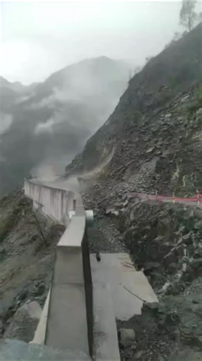 #AmpliaciónVial #MurosDeSostenimiento #Taludes#IngenieríaVial #ConcretoArmado #INGEWASI #carreteraspeligrosas